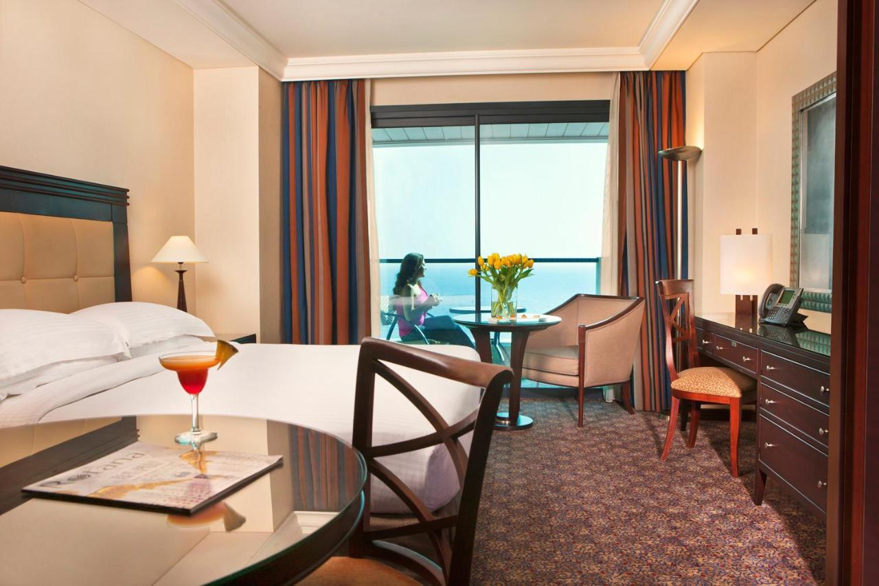 Raouche Arjaan By Rotana Aparthotel Beirut Exterior photo
