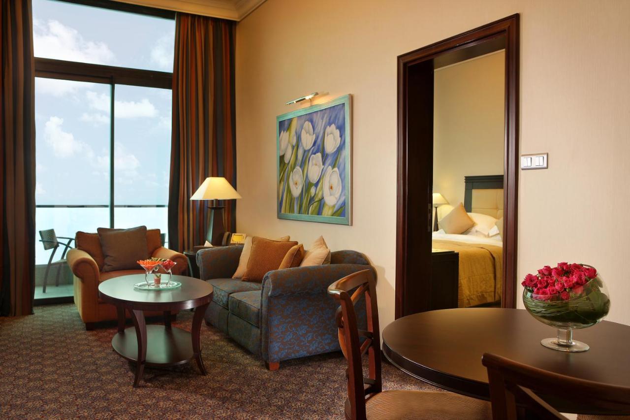 Raouche Arjaan By Rotana Aparthotel Beirut Room photo