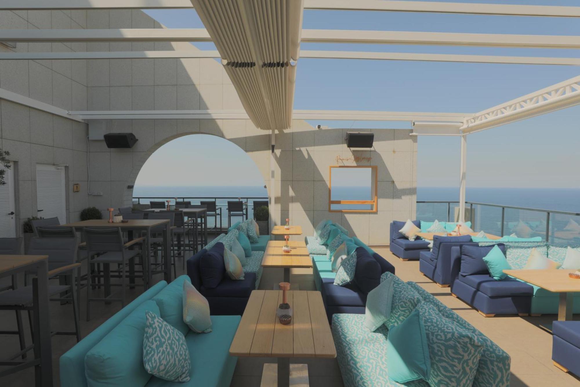 Raouche Arjaan By Rotana Aparthotel Beirut Exterior photo