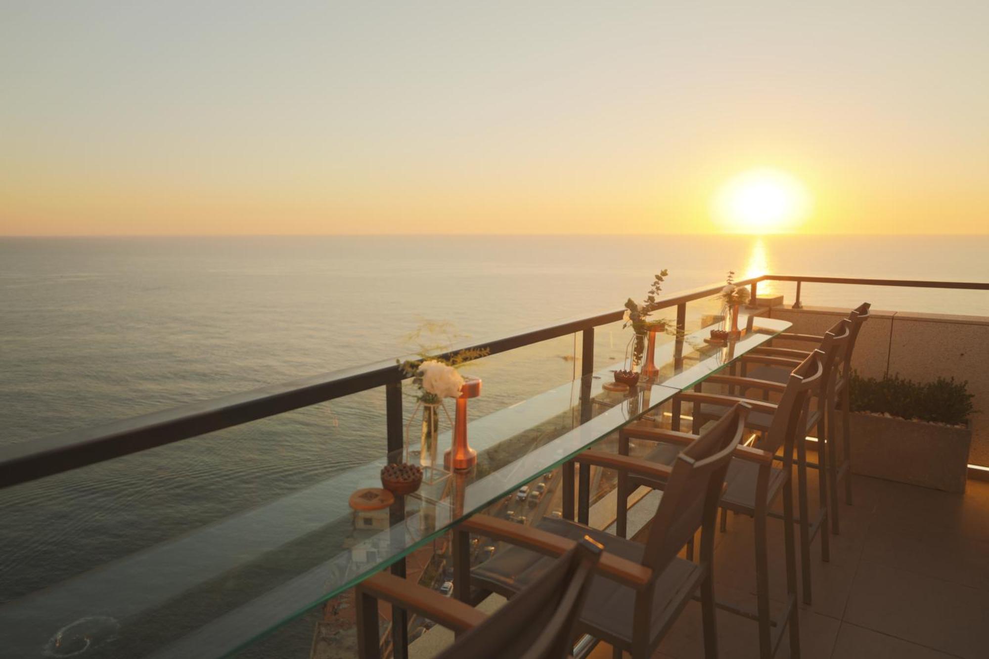 Raouche Arjaan By Rotana Aparthotel Beirut Exterior photo