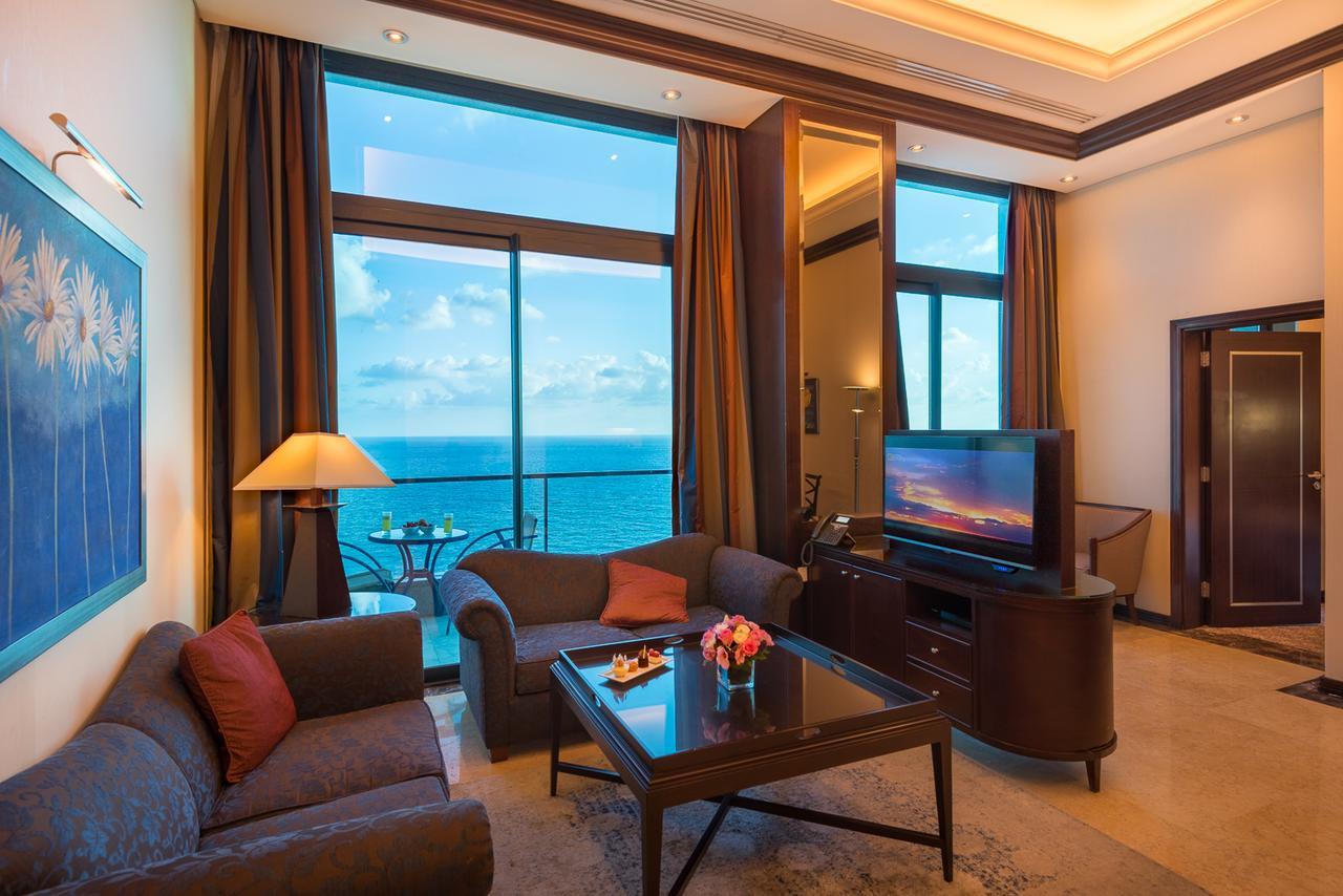 Raouche Arjaan By Rotana Aparthotel Beirut Exterior photo