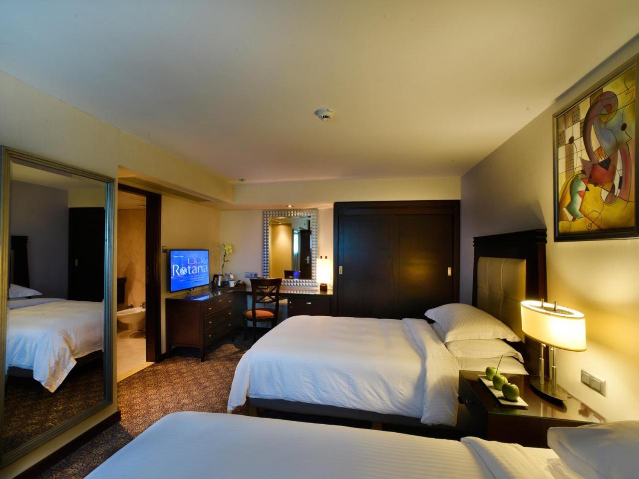 Raouche Arjaan By Rotana Aparthotel Beirut Exterior photo